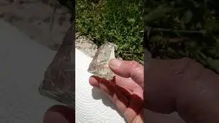 340. h - 11:11 - Transparent colorless emerald stone like glass its value read the text below ⏬