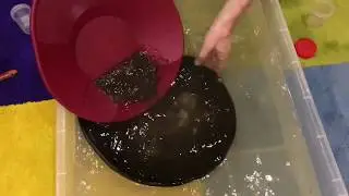 Demonstration of work with a heavy concentrate. Gold pan Deepsees15