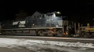 Friendly Z265 Crew Ayer-Chicago Races Past West Springfield W/ 120 Axles. Don’t Worry, It Will Grow 