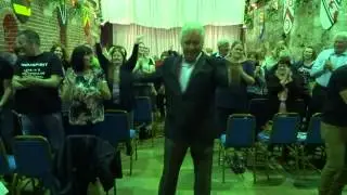 Derek Acorah dances to Pharrell Williams Happy with audience!