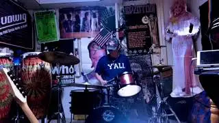 Jyn Yates rocking a groove!