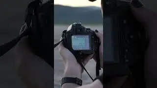 Dubai young photographer setting up his camera outdoors | viral videos
