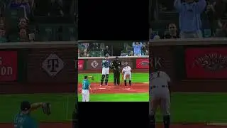 #mariners fans cheer when Altuve gets hit by pitch #seattle #houston #astros #mlb #baseball #texans