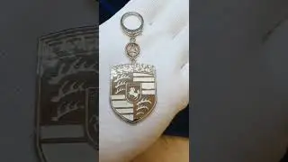 Золотой брелок Порше Porsche.Белое золото 750 пробы, вес 36 грамм