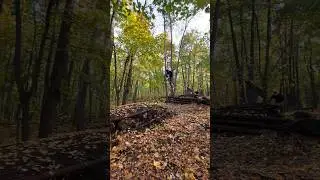 10 метров невесомости⛰️ #downhillbike #downhillmtb #lovemtb #mountainbike #moutainbike #mtbdownhill
