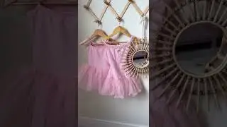 Her little pink room tour 🎀🩷 a lot of it is vintage & thrifted but I put together all the links I
