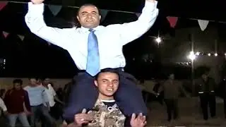 حفل زفاف محمد المومني عجلون صخره 4/5/2006 مع الفنان موسى الحاري وعازف المجوز ابو يوسف المومني 