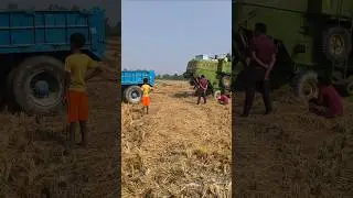#shorts Harvester aur tractor ka video #viral shorts