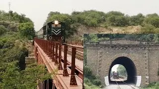 Amazing Sights For Train Spotting || Train Crossing Kurrang Bridge & Tunnel || Pakistan Railway