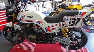 Timeless motorcycle - Honda 900 Bol d'Or Superbike [classic motorcycle racing]