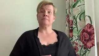 viittoma k&auml;ytt&auml;&auml; kojeita sinnikk&auml;&auml;sti