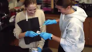 Dentro De Las Escuelas De Selah-Construyendo Bases Hacia El Futuro (Selah High School)