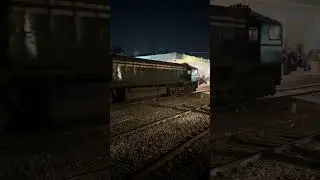 AGE30 leading Karachi express at Nawabshah #shorts #railway #age30