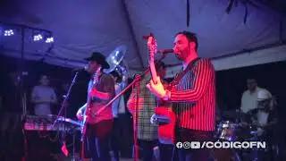 Código FN - Ando bien al tiro, Billetes verdes, El muchacho de la barba (En Vivo)