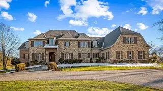 905 Hayfields Rd