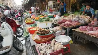 Morning Street Market Scene @Toul Sangke - Morning Activities Khmer People Buying Food in Phsa Touch