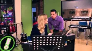 Violetta 3 - Angie y Germán cantan Habla Si Puedes