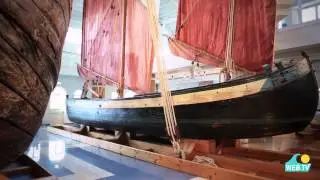 The Navy disembarks at the Museum