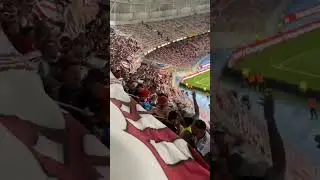 EXE PALACIOS alentando a River con LOS BORRACHOS DEL TABL&Oacute;N