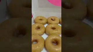 16 mini #krispykremedonuts in a box. checking out the new #krispykreme minis 😋