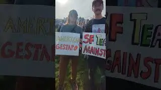 Тысячи людей собрались в Сан-Франциско, предприятия закрылись в рамках общенациональной акции про...