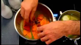 Chef a pressione   Crema di zucca con gamberi rossi