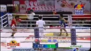 Khmer Women Boxing from Bayon TV on 24 Nov 2013 Seoung To VS Svay Sothea