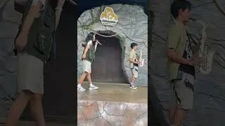 Aksaradjiwa live music at Suraloka Zoo with Pocari Sweat
