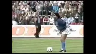 Diego Maradona - Yup, Hes on Crack!