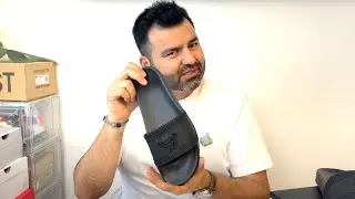 Versace Palazzo Pool Chanclas, lleva la pasarela a todos lados (pandemicstyle). Snkrs