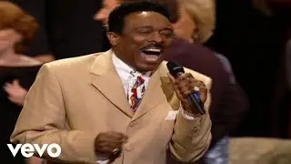 Bill & Gloria Gaither - Lord, Give Me Wings [Live] ft. Jessy Dixon