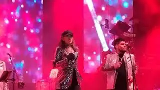 junior klan tocando el año viejo rompiendo cadenas y el coctelito