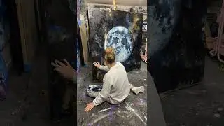 Come and create the most insane textured moon with me 🌚 #moonpainting #moonart #spaceart #glowpaint
