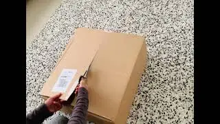 KAWS Family (Open Edition) &mdash; Unboxing