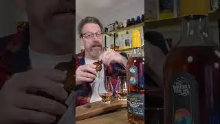 Spirit For Us Triple-Distilled против Spooney&rsquo;s 1:49th &mdash; канадский независимый розлив виски