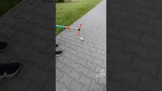 Чем они бьют?