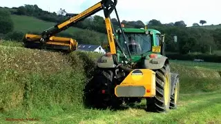 Hedge-Cutting with Iconic John Deere 7530
