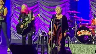 Heart - Fountainbleu Las Vegas, Nov 14th 2025 - 07 -  Dog and Butterfly