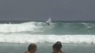 Surf na Barra da Tijuca, Rio de Janeiro.