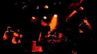 Liikkuvat Lapset - Punaposkinen (Live @ Klubi, Tampere 13.10.11)