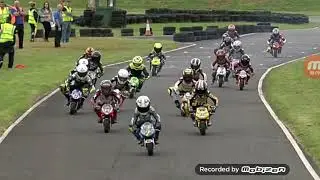 Corrida de moto infantil