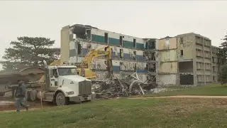 Old Westmar Dorm Being Demolished