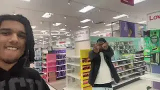 CeyMoneyy отправляется за покупками с VonOff1700 и Big Jilla в Target и Walmart.