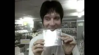 The Cramps - Lux & Ivy go record shopping - Interview