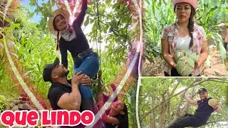 Que caballeroso Es Alex😍Con Su Princesa Sarka Cortando A Nonas👌