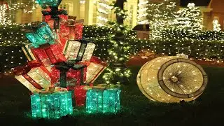 CHRISTMAS LIGHTS IN NORTHEAST PHILADELPHIA (American Heritage On Red Lion Rd)