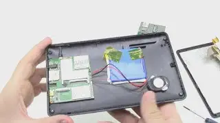 How to replace mainboard in GPS navigation