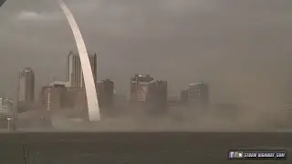 Severe thunderstorm outflow dust storm in St. Louis - May 7, 2016
