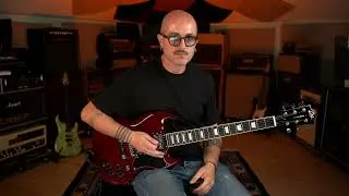 Eko Guitars | DV-300 Red