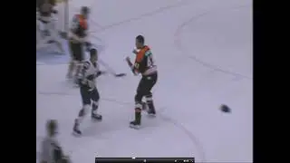 ECHL fight - Brent Henley vs Darren Archibald 11/03/12